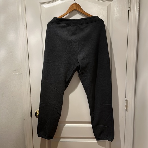 Abercrombie & Fitch - Picture 2 of 2